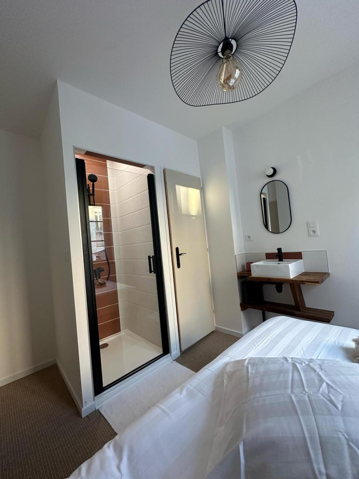 Maison Des Ambans Chambres D'Hotes Hypercentre 200M De La Gare Et Petit Dejeuner Inclus 아쟁 외부 사진