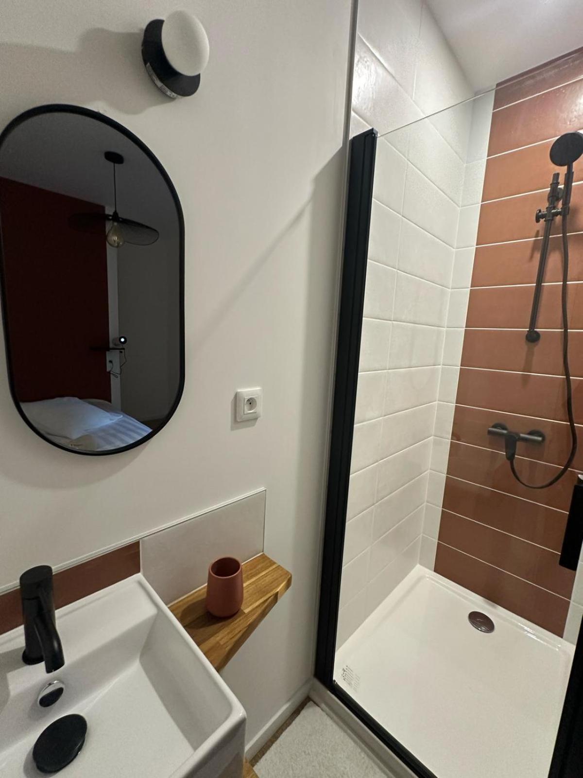 Maison Des Ambans Chambres D'Hotes Hypercentre 200M De La Gare Et Petit Dejeuner Inclus 아쟁 외부 사진