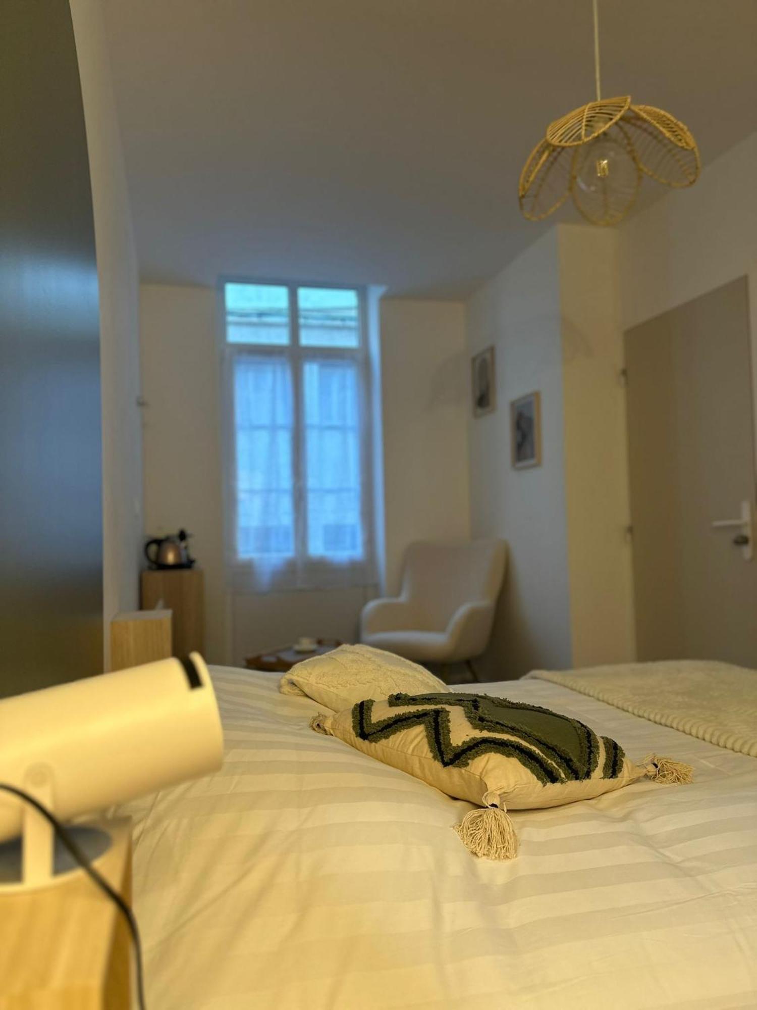 Maison Des Ambans Chambres D'Hotes Hypercentre 200M De La Gare Et Petit Dejeuner Inclus 아쟁 외부 사진